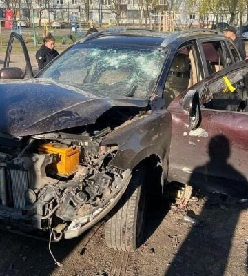 На Дніпропетровщині від вибуху авто постраждали посадовець та його дружина