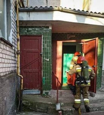 У Первомайську жінка згоріла живцем у власній квартирі