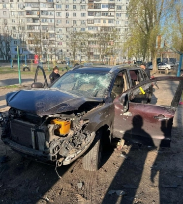 У Дніпрі внаслідок вибуху авто постраждали посадовець і його дружина 