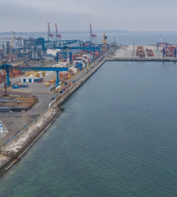 Получить выход к Черному морю: Польша хочет купить порт в Одессе