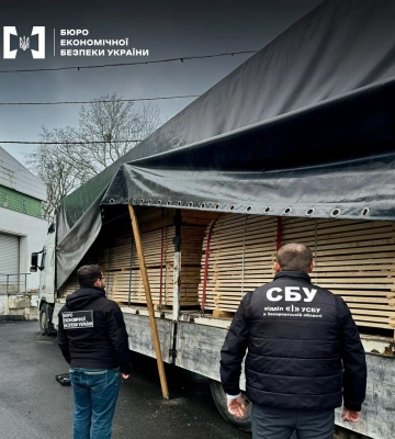 На Закарпатті завершили розслідування за фактом спроби незаконного експорту пиломатеріалів