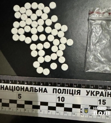Збували метадон по всій Україні: на Волині судять членів організованої групи