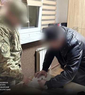 Поставили військовій частині неякісний мед на 30,5 млн грн - повідомлено про підозру учасникам злочинної групи