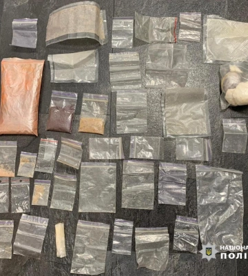 Збували метадон по всій Україні: на Волині судять членів організованої групи