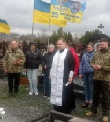 Напередодні роковин смерті побратими вшанували пам&#039;ять острожанина Олександра Кінаха