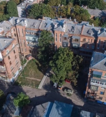 У Харкові присвятили колекцію одягу митцям з будинку «Слово»