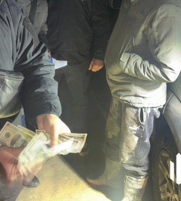 Переправляли ухилянтів через кордон за $5 тис.: затримано лісника та його спільника на Івано-Франківщині, - ДБР. ФОТОрепортаж