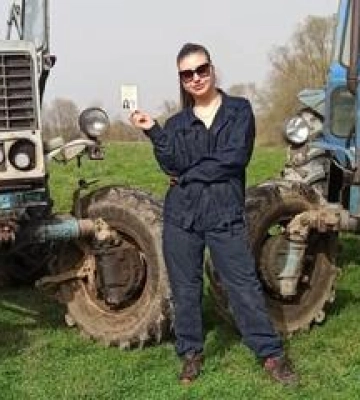 На Полтавщині зросла кількість трактористок