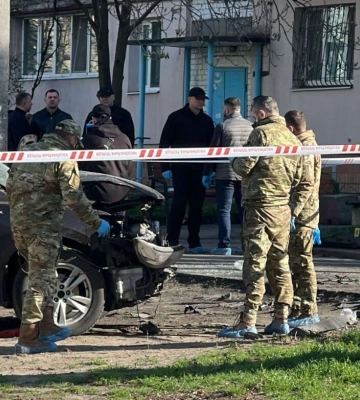 На Дніпропетровщині вибухнув автомобіль посадовця (ФОТО)