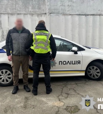 Побив інспектора з паркування через штраф — у Києві судитимуть іноземця