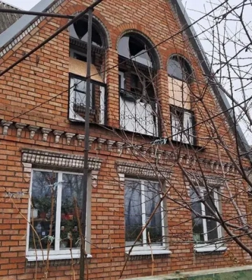 Росіяни обстріляли один із районів Дніпропетровської області: постраждали жінка та дитина