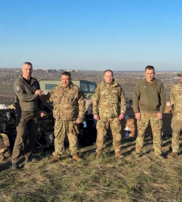 Громада Києва передала армії партію дронів, системи РЕБ і автівки – Кличко