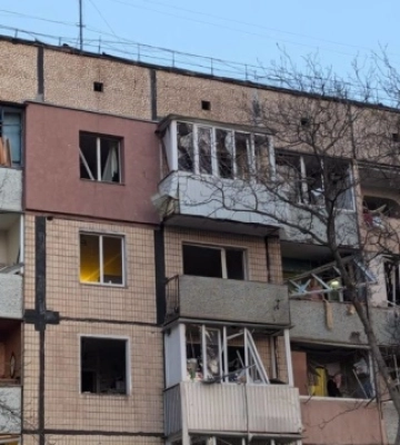 Внаслідок ракетного удару у Кривому Розі пошкоджені 44 багатоквартирних будинки
