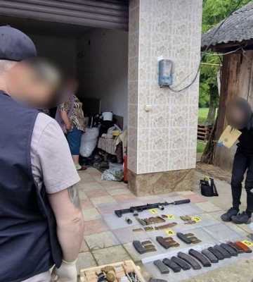 Від початку року на Буковині 11 людей підозрюють у причетності до незаконного зберігання та збуту зброї