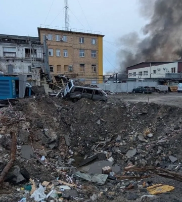 Після атаки балістикою у Києві фіксують пожежі