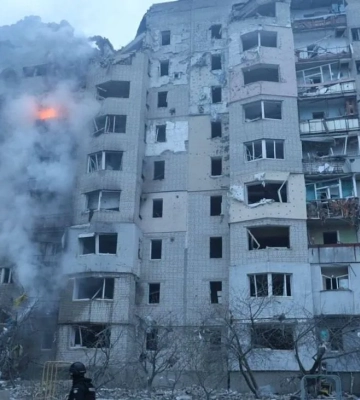 У Куп&#039;янську ворожий КАБ влучив у багатоповерхівку: є поранені