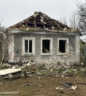 Атака &quot;шахедов&quot; на Николаев: спасатели укротили пожары и показали последствия обстрела. ВИДЕО+ФОТОрепортаж