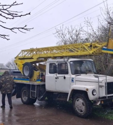На Кіровоградщині уламки російської ракети пошкодили вікна й дах приватного будинку та електродроти