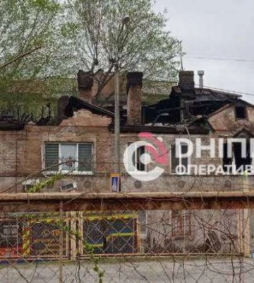 У Соборному районі Дніпра вщент згорів дах житлового будинку (ВІДЕО)