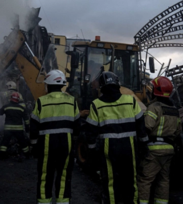 Ліквідація наслідків ракетного удару продовжується в столиці