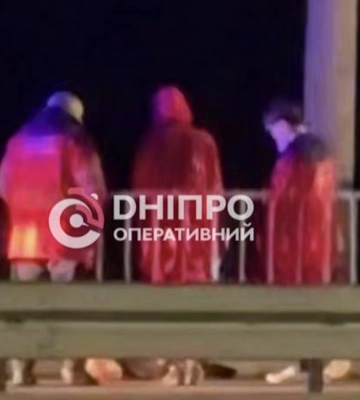 У Дніпрі на Набережній Заводській легковик насмерть збив пішохода на “зебрі”: відео моменту ДТП