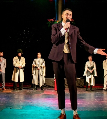 Актор Франківського драмтеатру Богдан Романюк пішов добровольцем до ЗСУ