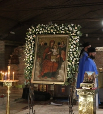 На Волині молилися перед  іконою в унікальній святині