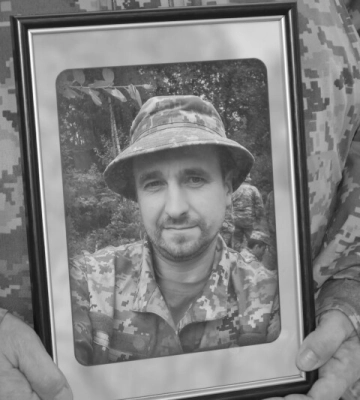 Загинув на Сумщині: у Луцьку попрощалися з Героєм Ігорем Рябушкіним