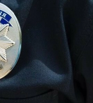 У Дніпрі понад добу шукають дівчину, яка пішла з дому (ФОТО)