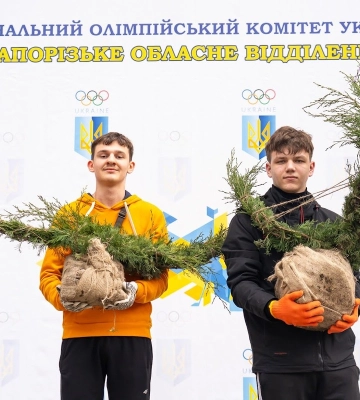 «Посади дерево – вирости мир»: запорізька молодь долучилася до екологічної акції