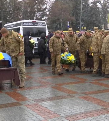 Загинув ще у жовтні 2023-го: у Рівному попрощалися із Героєм Василем Поровським (ВІДЕО)