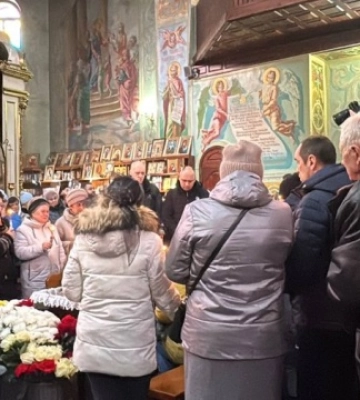 У Кривому Розі попрощалися із п’ятьма загиблими внаслідок ракетного удару РФ