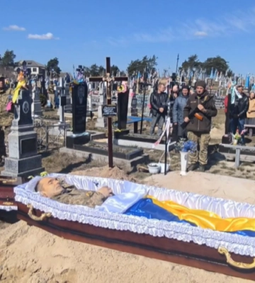 Понад 8 місяців боровся за життя після важкого поранення: на Волині попрощались з Героєм Андрієм Семенюком