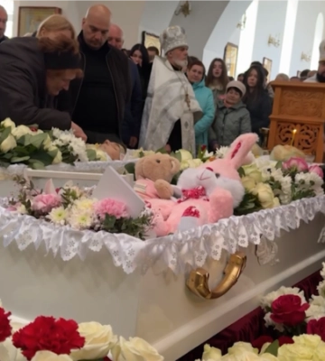 У Кривому Розі прощаються з загиблими дітьми: емоції та спогади близьких (відео)