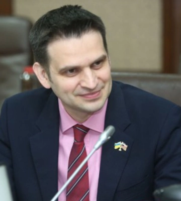 Зеленський призначив Олександра Нечитайла Послом України в Китаї Зеленський призначив Олександра Нечитайла Послом України в Китаї