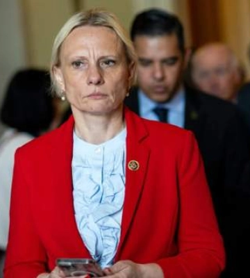 Киев ответил конгрессменке Спартц, которая предлагала украинцам смириться с потерей территорий