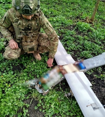 Вибухотехніки поліції знешкодили бойову частину ворожого БпЛА, що впав біля приватного домоволодіння