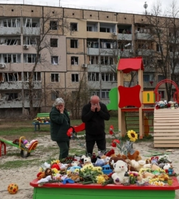 Удар по Кривому Рогу 4 квітня: 32 дипломати країн-партнерів відвідали місце воєнного злочину РФ