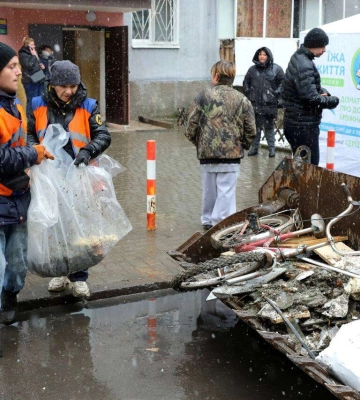 Дніпро впорається. Як завжди. Працюємо: Борис Філатов про руйнування і ліквідацію наслідків атаки