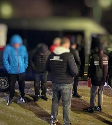Перевозили ухилянтів у тайнику мікроавтобуса: на Львівщині викрито канал незаконного переправлення осіб через кордон, - ДПСУ.&amp;hellip;
