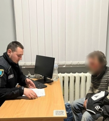 На Сумщині взято під варту чоловіка, який ударив ножем знайому