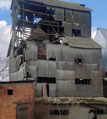 Росіяни атакували з безпілотників сільськогосподарське підприємство на Чернігівщині
