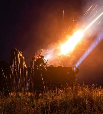 У Києві пролунали вибухи та зайнялася пожежа під час атаки &quot;Шахедами&quot;