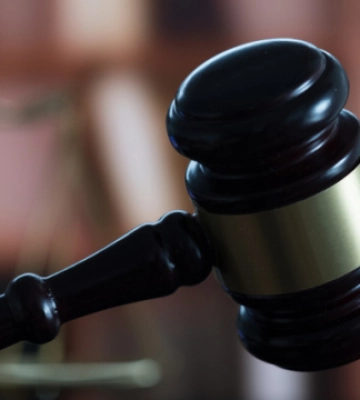 У Британії ексгубернатора Севастополя визнали винним у порушенні санкцій