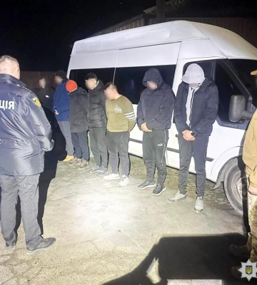 На Рівненщині за організацію схеми незаконного перетину кордону судитимуть шістьох молодиків
