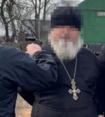 Затримали клірика УПЦ (МП), який погодився шпигувати для ФСБ на Донеччині в обмін на «евакуацію» його сім’ї до Росії