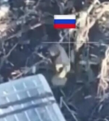 Снайпер попал в оккупанта во время боя в Часовом Яре. ВИДЕО
