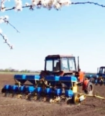 Аграрії Кіровоградщини продовжують весняну посівну кампанію