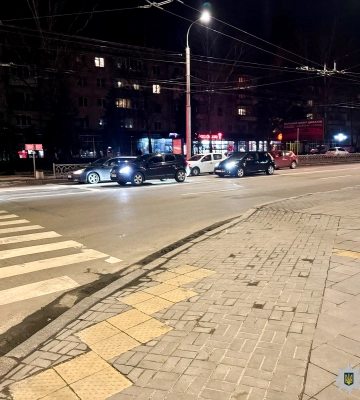 У Рівному в районі 12-ої школи збили пішохода