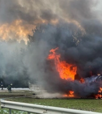 На Львівщині зіткнулися і загорілися мікроавтобус та ГАЗель, семеро постраждалих